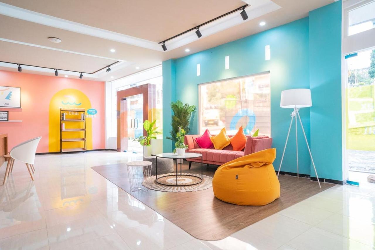Sans Hotel Queen Batu Sumber Brantas Экстерьер фото